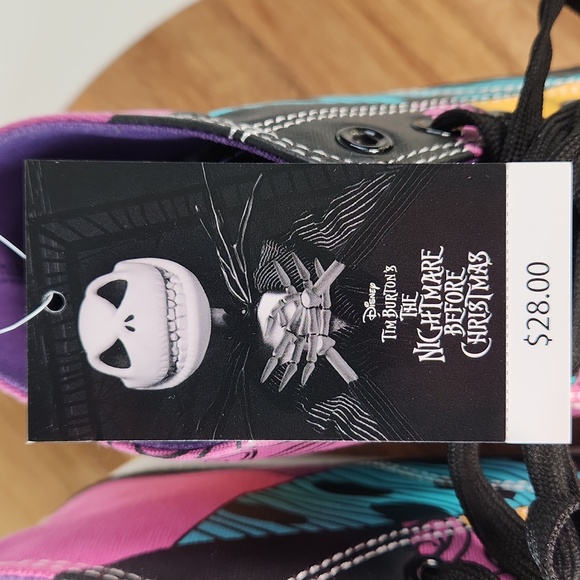 Tim Burton The Nightmare Before Christmas Size 6 1/2 Med Top Sneakers DISNEY NWT - Picture 12 of 17